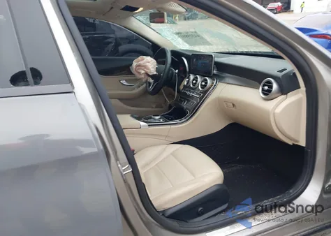 2019 Mercedes-Benz C 300 from USA, damaged, VIN 55SWF8DB1KU308476